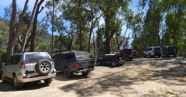 Nov 2014 - The Mini really blends in amongst the other 4wd's - Jawbone Car Park, Cathedral Range State Park, Yarra Ranges